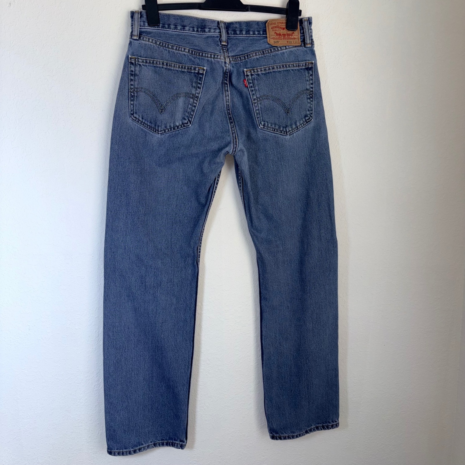 Levi's 505 Straight Fit Jeans 33 X 32" Blue Excellent Medium Wash Denim Pants